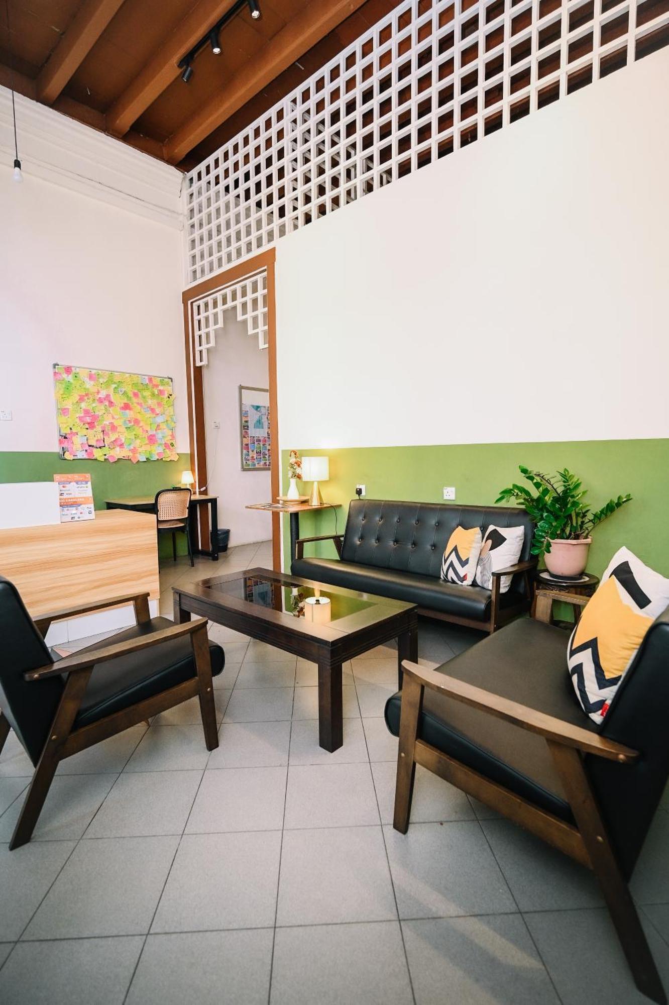 Swing & Pillows - 75 Muntri, Penang George Town Exterior photo